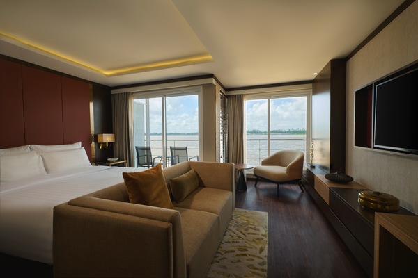 APT Mekong Serenity Deluxe Twin Balcony Suite ©Mark Farwell 2.jpg